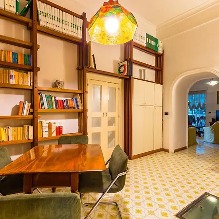 Paola - Hidden Panoramic Garden And Terr... Apartment
